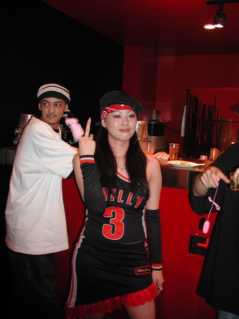 EMILY IS A GOOD FRIEND OF HAZIME AND SHE HAS A COOL WEBSITE WHERE SHE SELLS HIPHOP CLOTHES FOR GIRLS